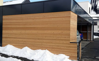 Carport mit integriertem Satteldach